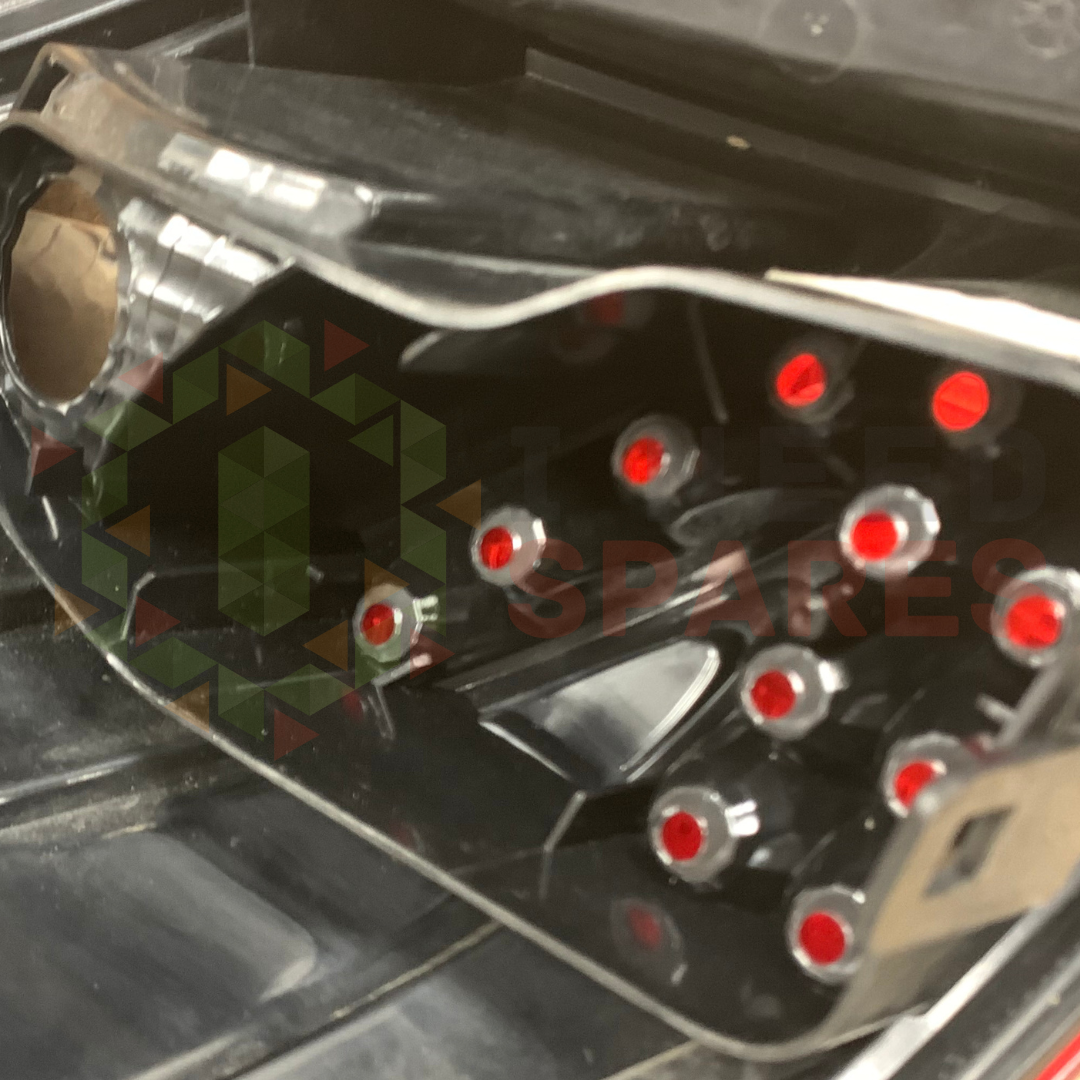 Nissan Qashqai Outer Right Tail Light 26550-BR00B