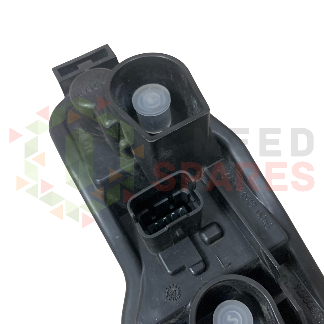 Nissan Qashqai Outer Left Tail Light Bulb Holder 89503174